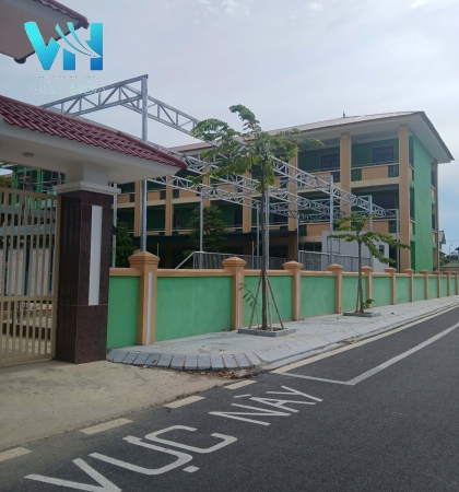 Thi Công Mái Xếp Cho Sân Trường Học